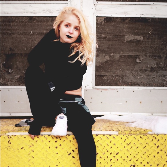 Meet your Posher, Maddmaddie - Picture 1 of 1